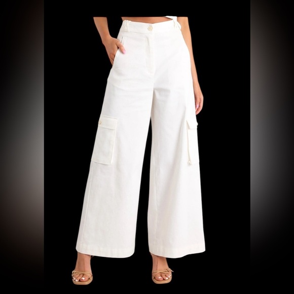 MINKPINK NWOT M “Lottie” ultra wide leg cargo flare! - Picture 1 of 14